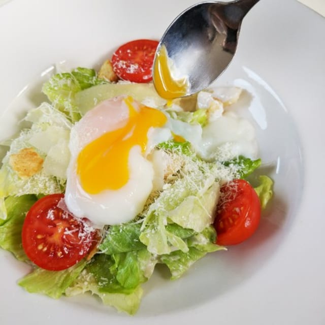 Lyonnaise Salad.