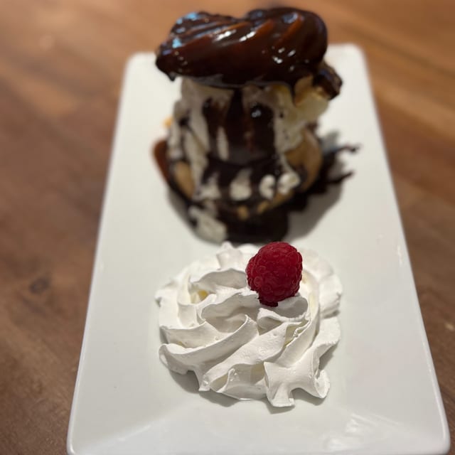Profiteroles.