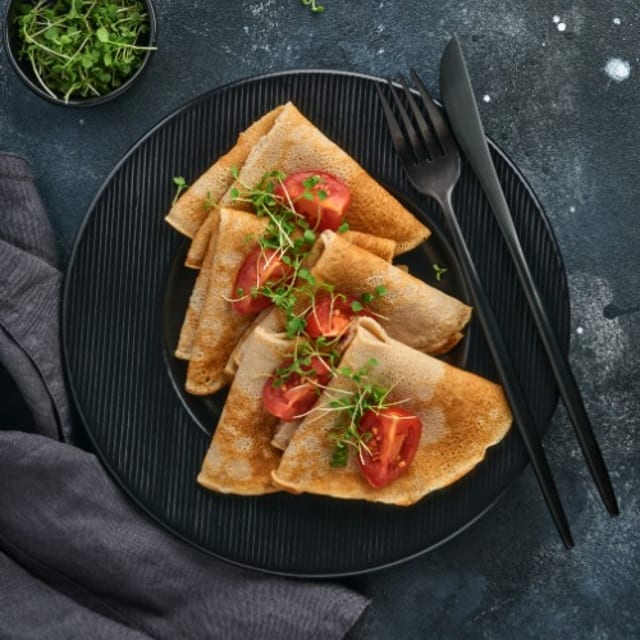 Spinach, Tomato & Mushroom Crepe.