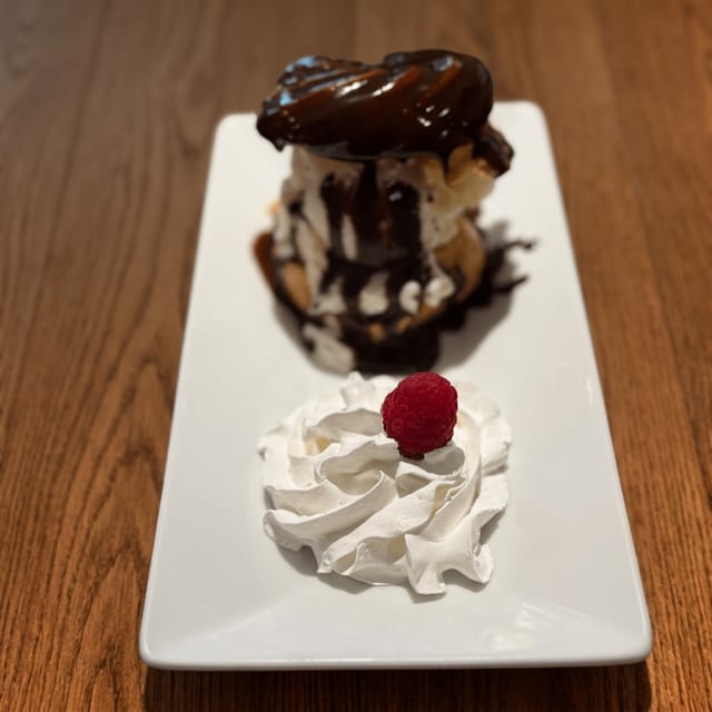 Profiteroles.